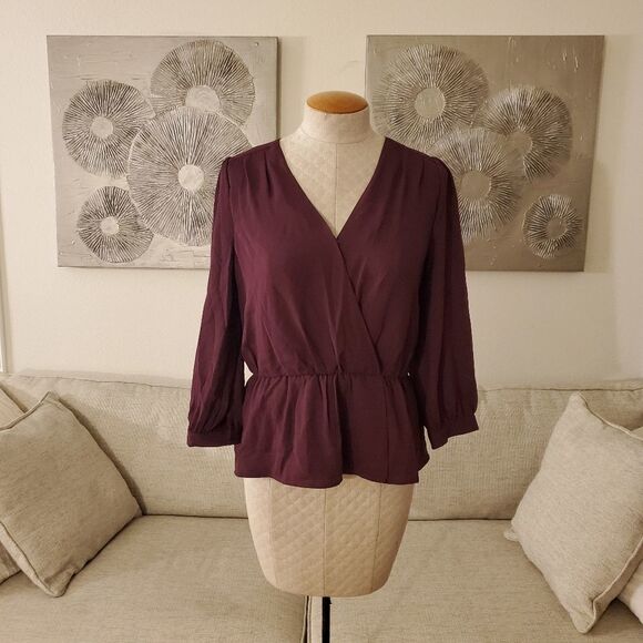 Halogen Wrap Front Peplum Top size Petite Small in Plum - Picture 2 of 11